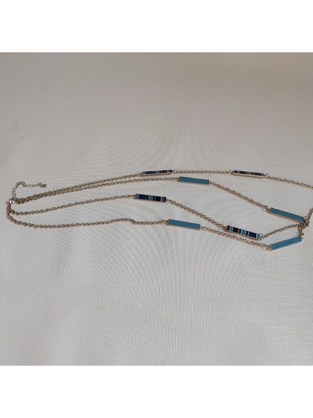 Long Double Strand necklace with rectangular block - Picture 2 of 3